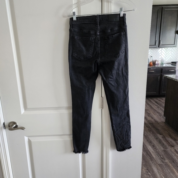 Madewell 10" High-Rise Skinny Jeans in Berkeley Black: Button-Through Edition - Picture 7 of 9